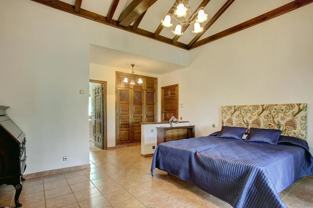 Villa Rustica, El Rosario Marbella 0*,